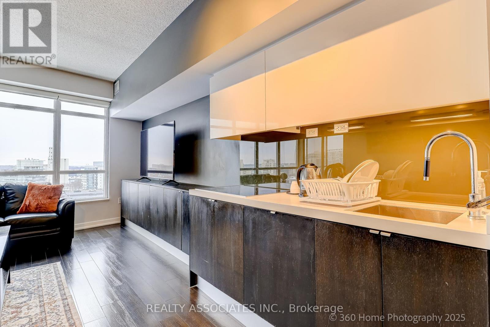 1001 - 151 Dan Leckie Way, Toronto, Ontario  M5V 4B2 - Photo 8 - C12660010