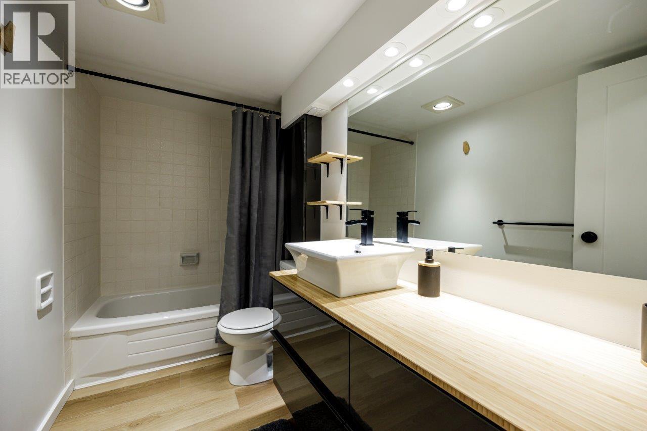 304 2008 Fullerton Avenue, North Vancouver, British Columbia  V7P 3G7 - Photo 12 - R3076417