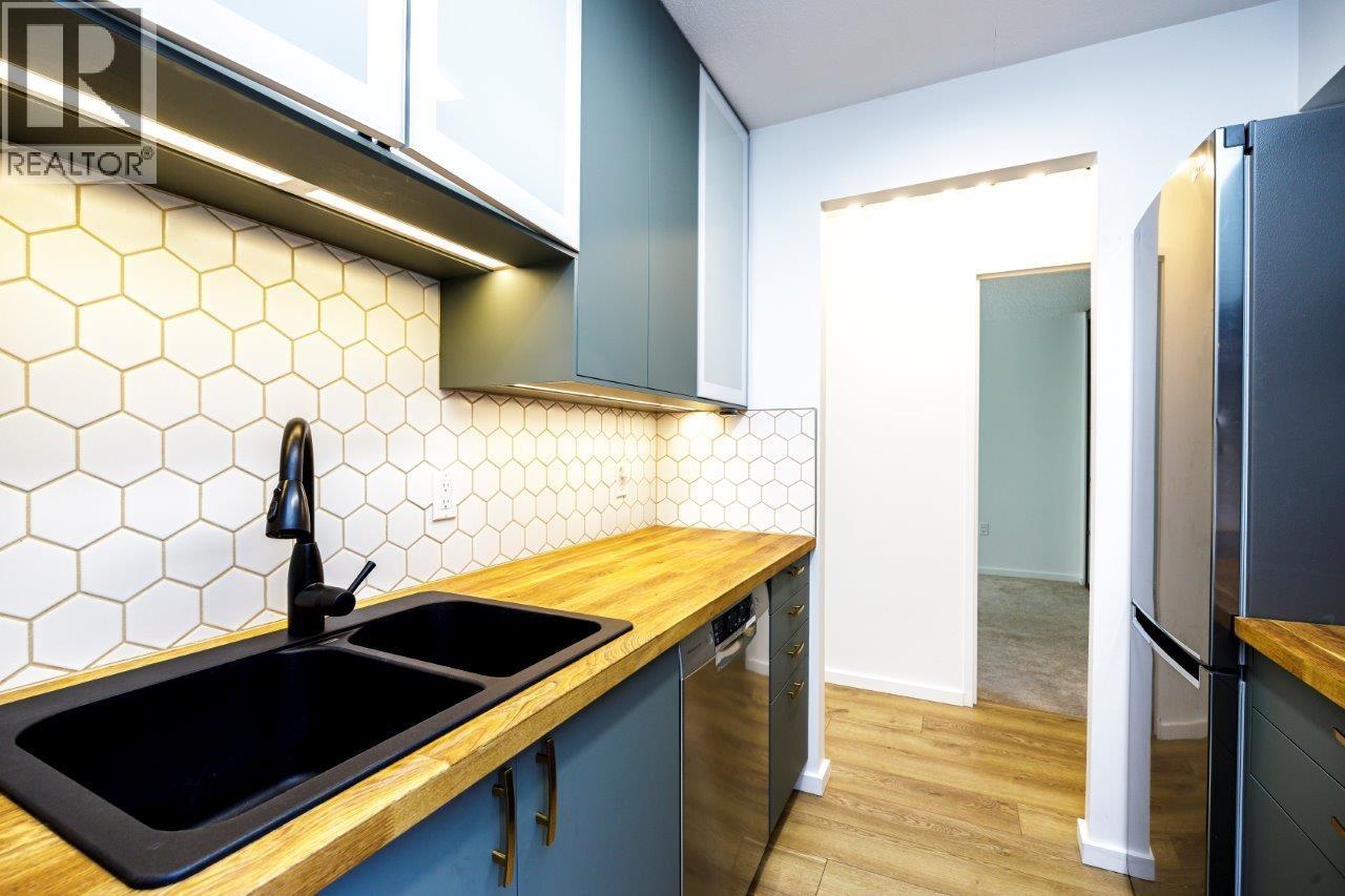 304 2008 Fullerton Avenue, North Vancouver, British Columbia  V7P 3G7 - Photo 15 - R3076417