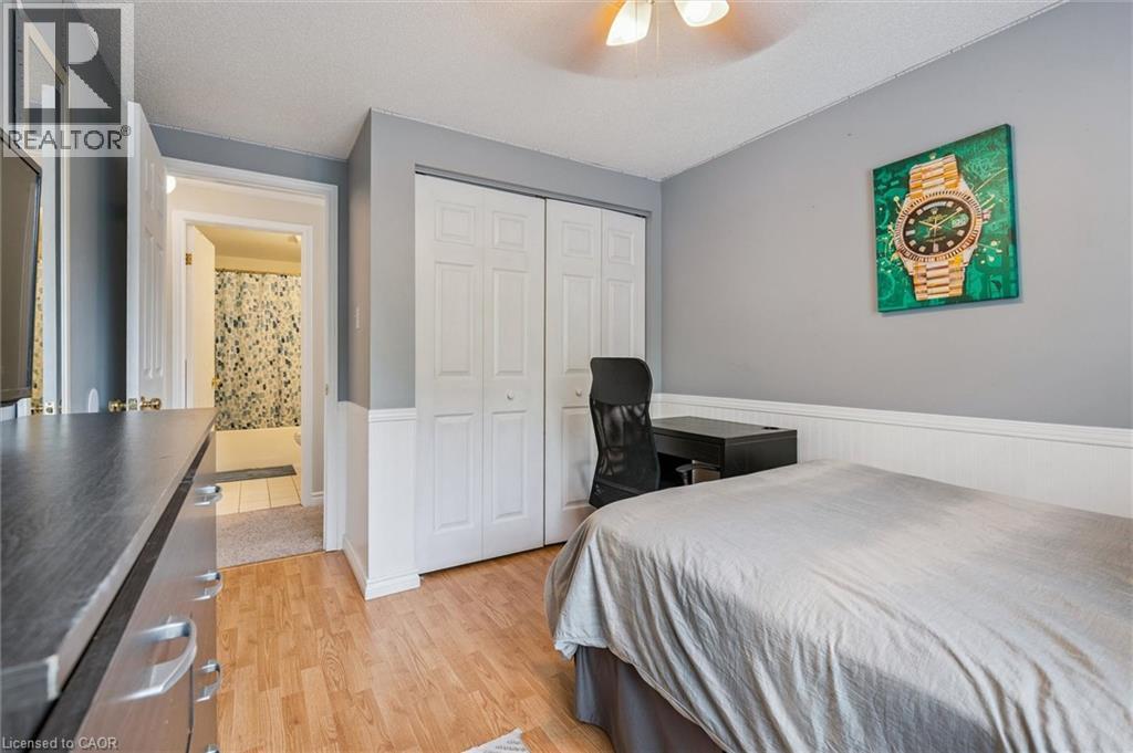 747 Fairway Court, Kitchener, Ontario  N2A 4B4 - Photo 31 - 40795417