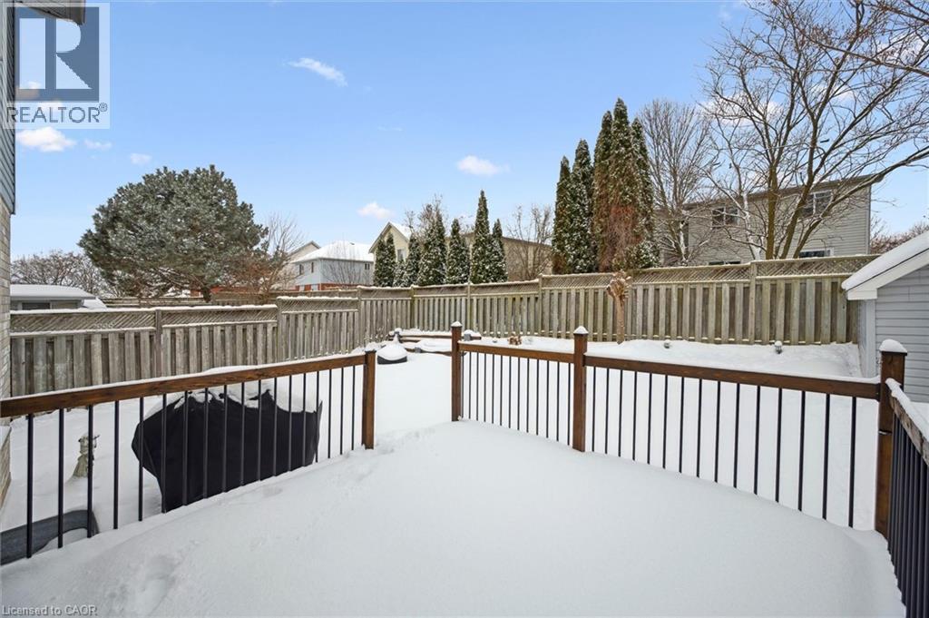 747 Fairway Court, Kitchener, Ontario  N2A 4B4 - Photo 8 - 40795417