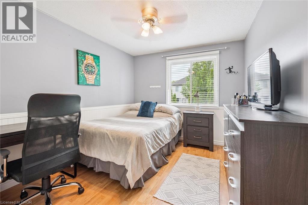 747 Fairway Court, Kitchener, Ontario  N2A 4B4 - Photo 30 - 40795417