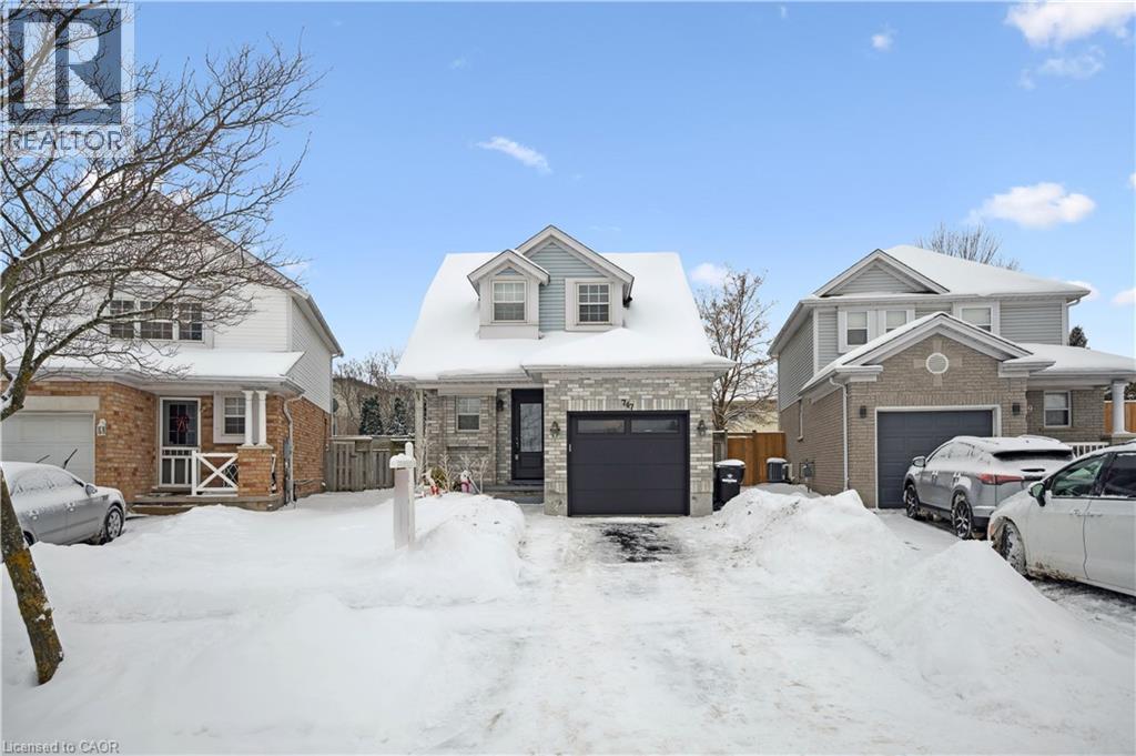 747 Fairway Court, Kitchener, Ontario  N2A 4B4 - Photo 2 - 40795417