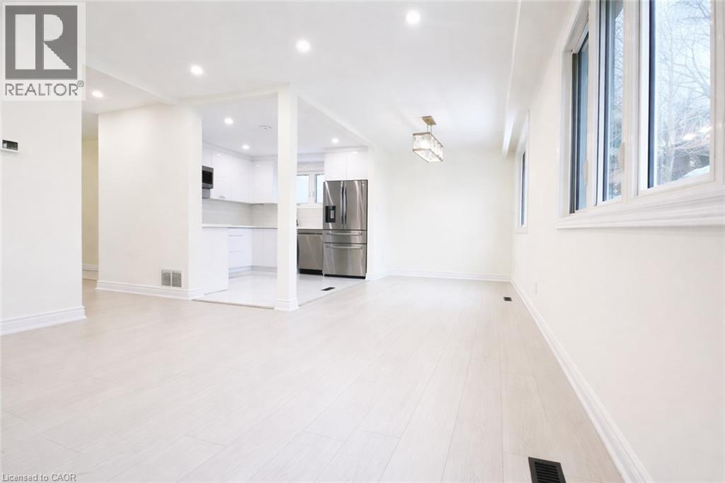 384 Westwood Drive Unit# Upper, Waterloo, Ontario  N2M 2L6 - Photo 3 - 40795796