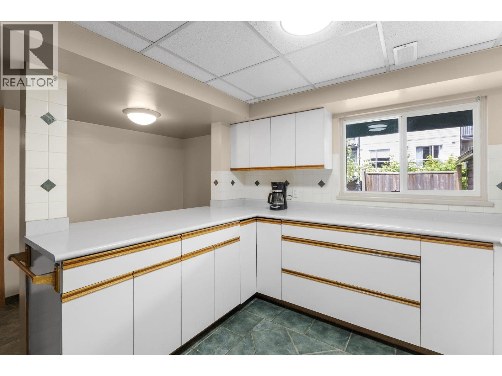 171 Edward Crescent, Port Moody, British Columbia  V3H 3J8 - Photo 17 - R3076453