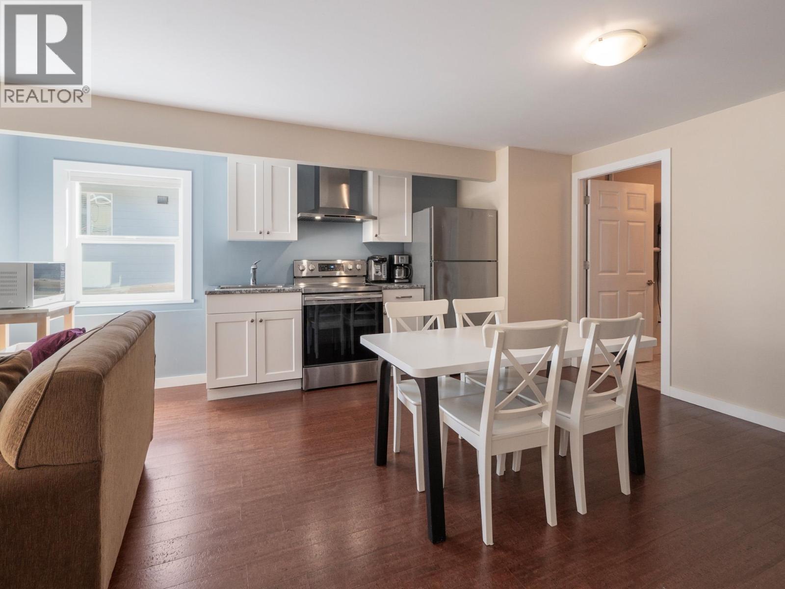 5878 Medusa Street, Sechelt, British Columbia  V0N 3A0 - Photo 19 - R3076462