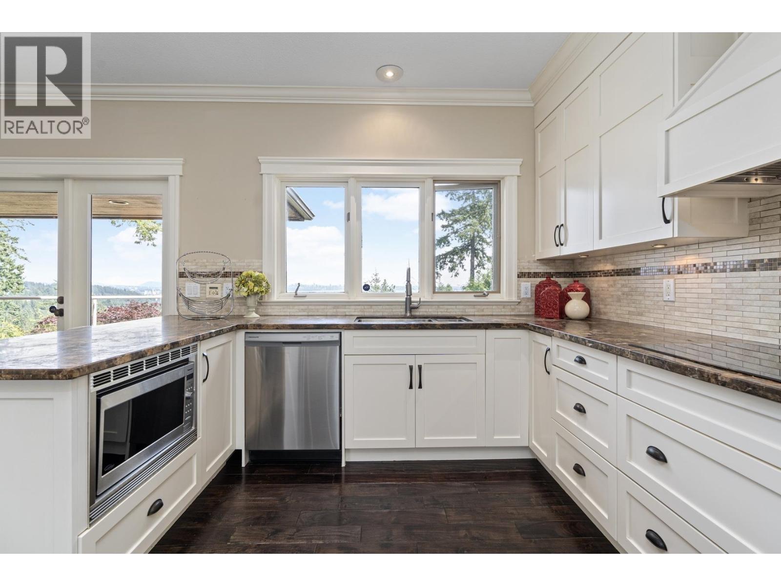 4882 Vista Place, West Vancouver, British Columbia  V7W 3E7 - Photo 15 - R3076464