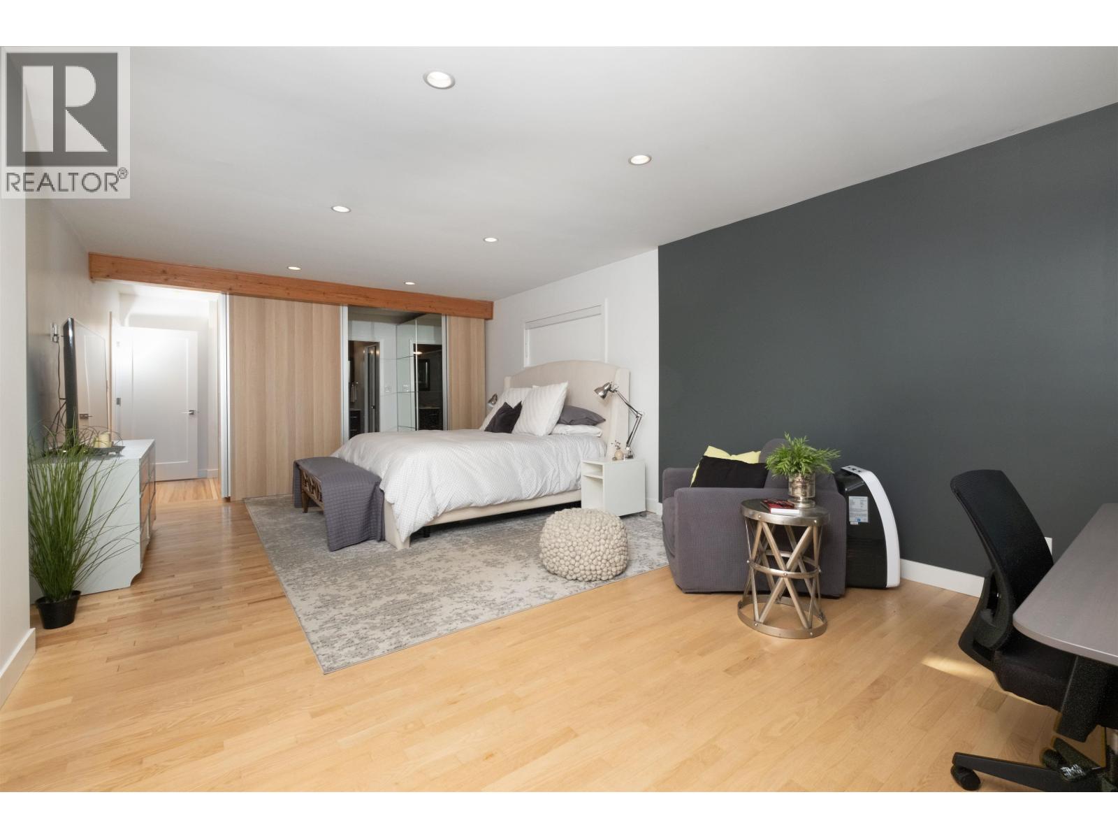 1095 W Keith Road, North Vancouver, British Columbia  V7P 1Y6 - Photo 11 - R3076465