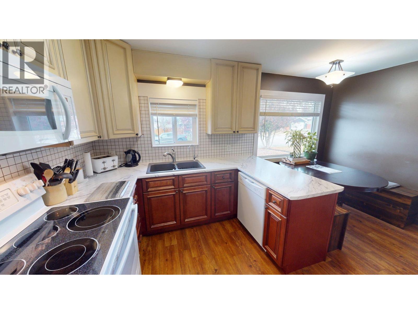 703 8th Street S, Cranbrook, British Columbia  V1C 1P5 - Photo 7 - 10371994