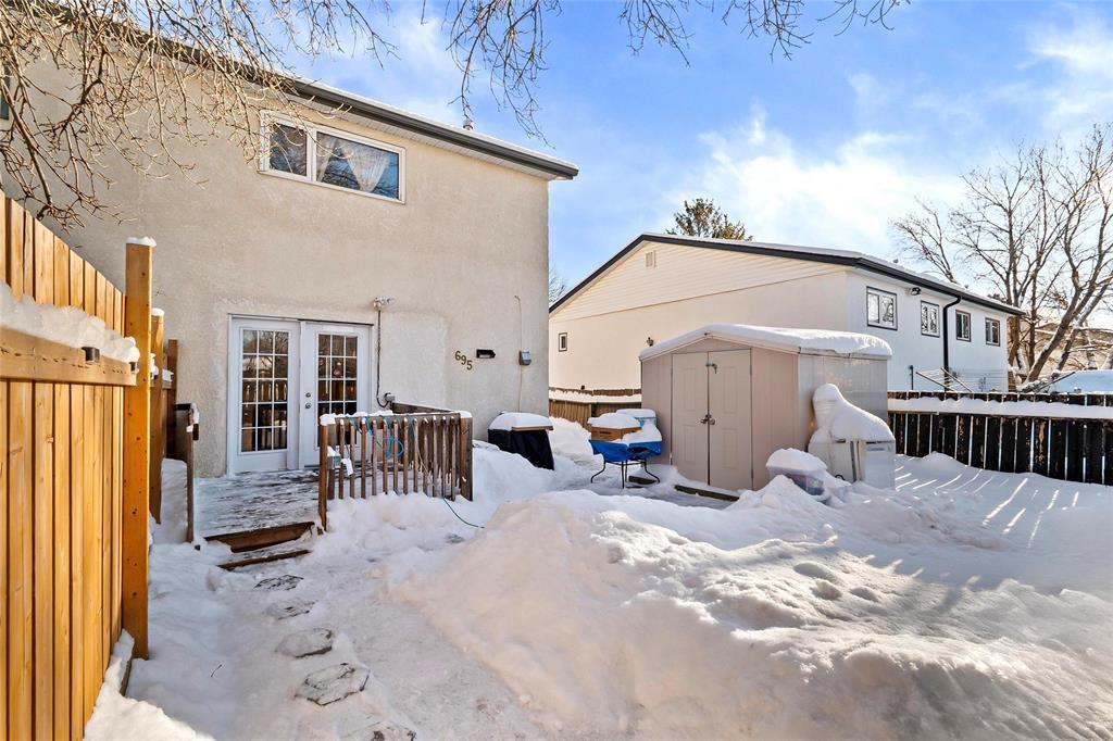 695 Sheppard Street, Winnipeg, Manitoba  R2P 0H6 - Photo 27 - 202600226