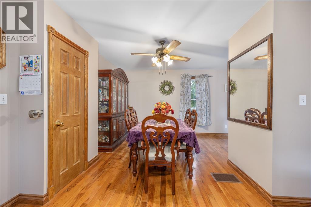 399 Talfourd Street, Sarnia, Ontario N7T 1R4 - Photo 8 - 26000368