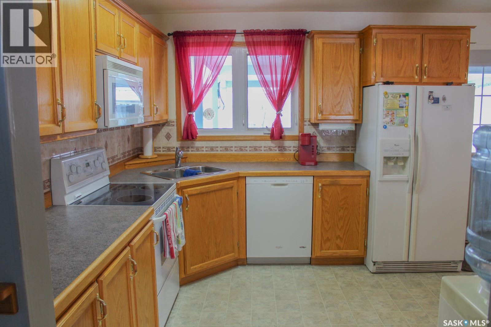 102 Osborne Street, Melfort, Saskatchewan  S0E 1A0 - Photo 4 - SK026256