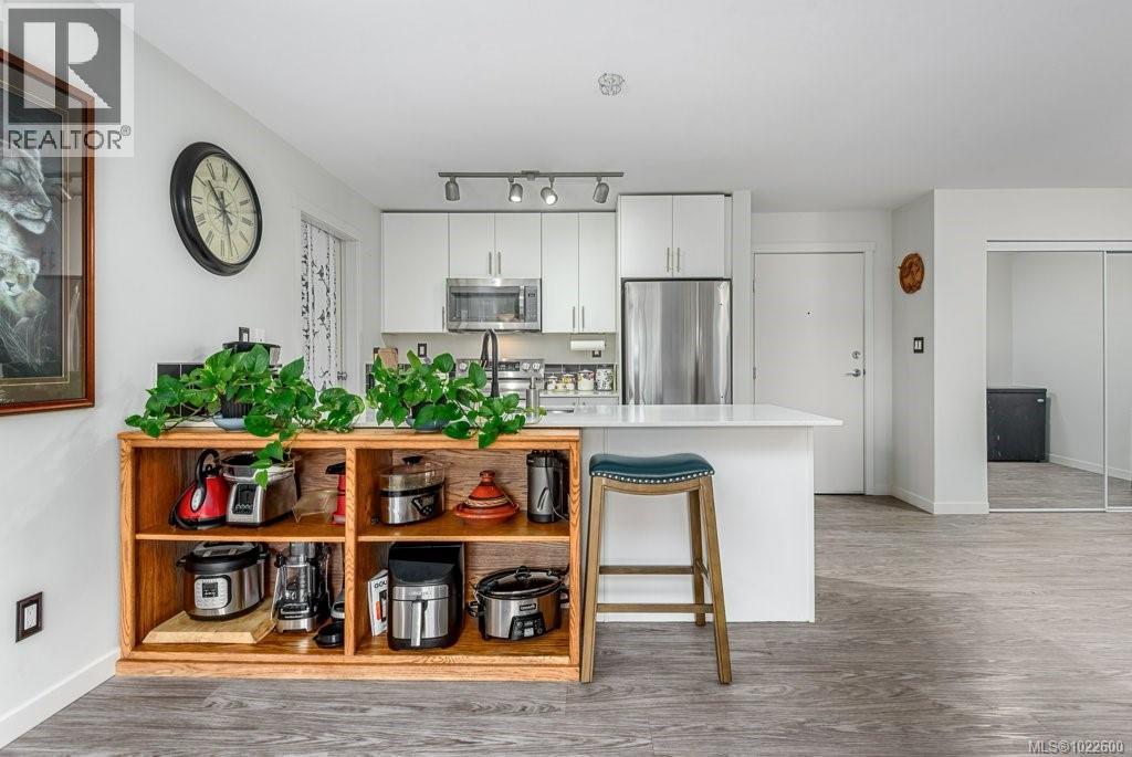 205 1944 Riverside Lane, Courtenay, British Columbia  V9N 0E5 - Photo 4 - 1022600