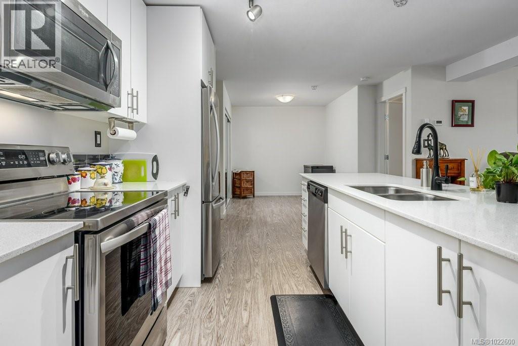 205 1944 Riverside Lane, Courtenay, British Columbia  V9N 0E5 - Photo 5 - 1022600