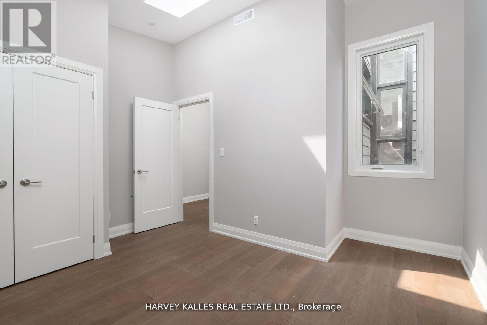 4 (3rd Floor) - 24 Sullivan Street, Toronto, Ontario  M5T 1B9 - Photo 6 - C12668868