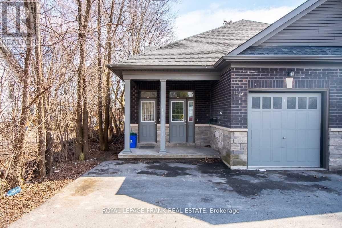 805A DUNDAS STREET W, Whitby, Ontario