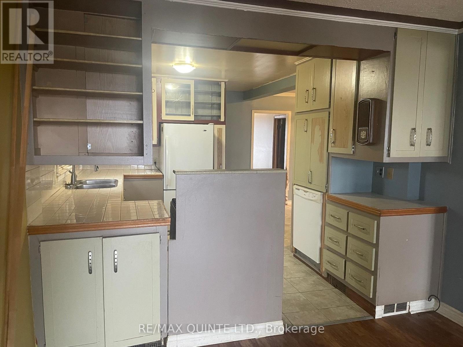 Photo 9 of 13 for 55 Connaught Avenue