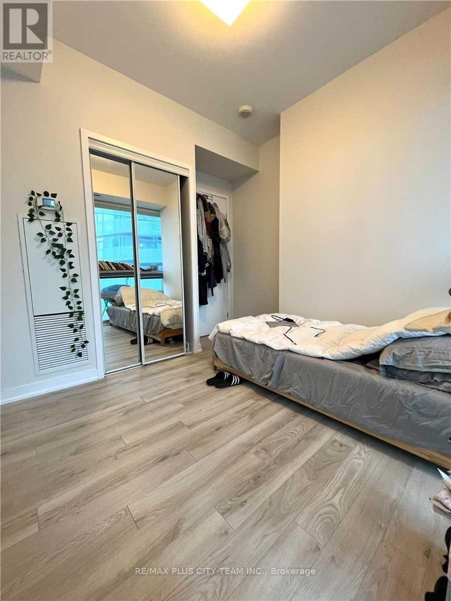 1610 - 12 York Street, Toronto, Ontario  M5J 0A9 - Photo 11 - C12649200