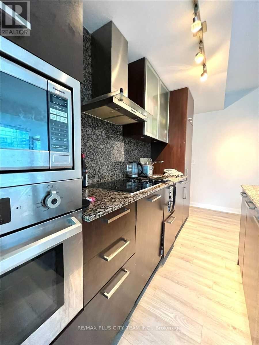 1610 - 12 York Street, Toronto, Ontario  M5J 0A9 - Photo 5 - C12649200