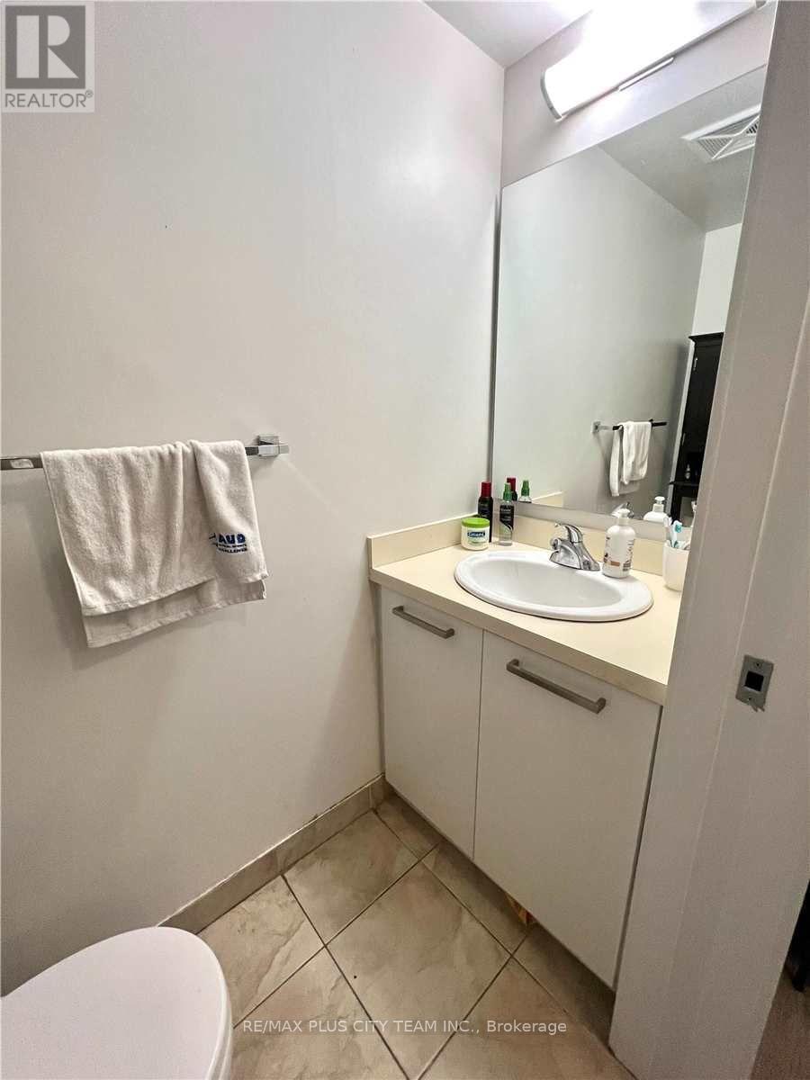 1610 - 12 York Street, Toronto, Ontario  M5J 0A9 - Photo 12 - C12649200