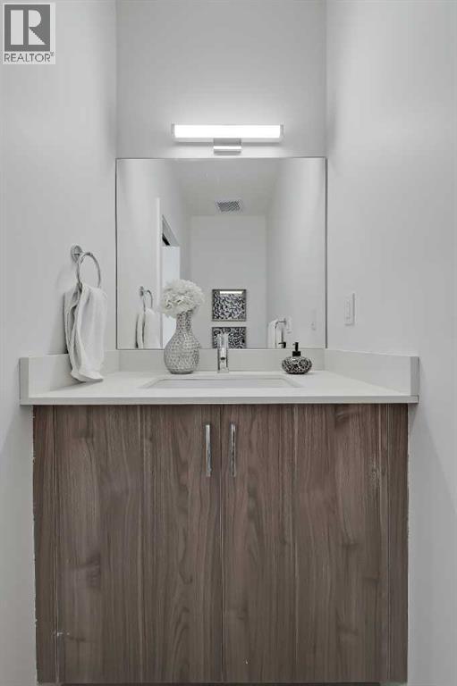 2 & 7, 828 8 Avenue Ne, Calgary, Alberta  T2E 9E2 - Photo 12 - A2228728