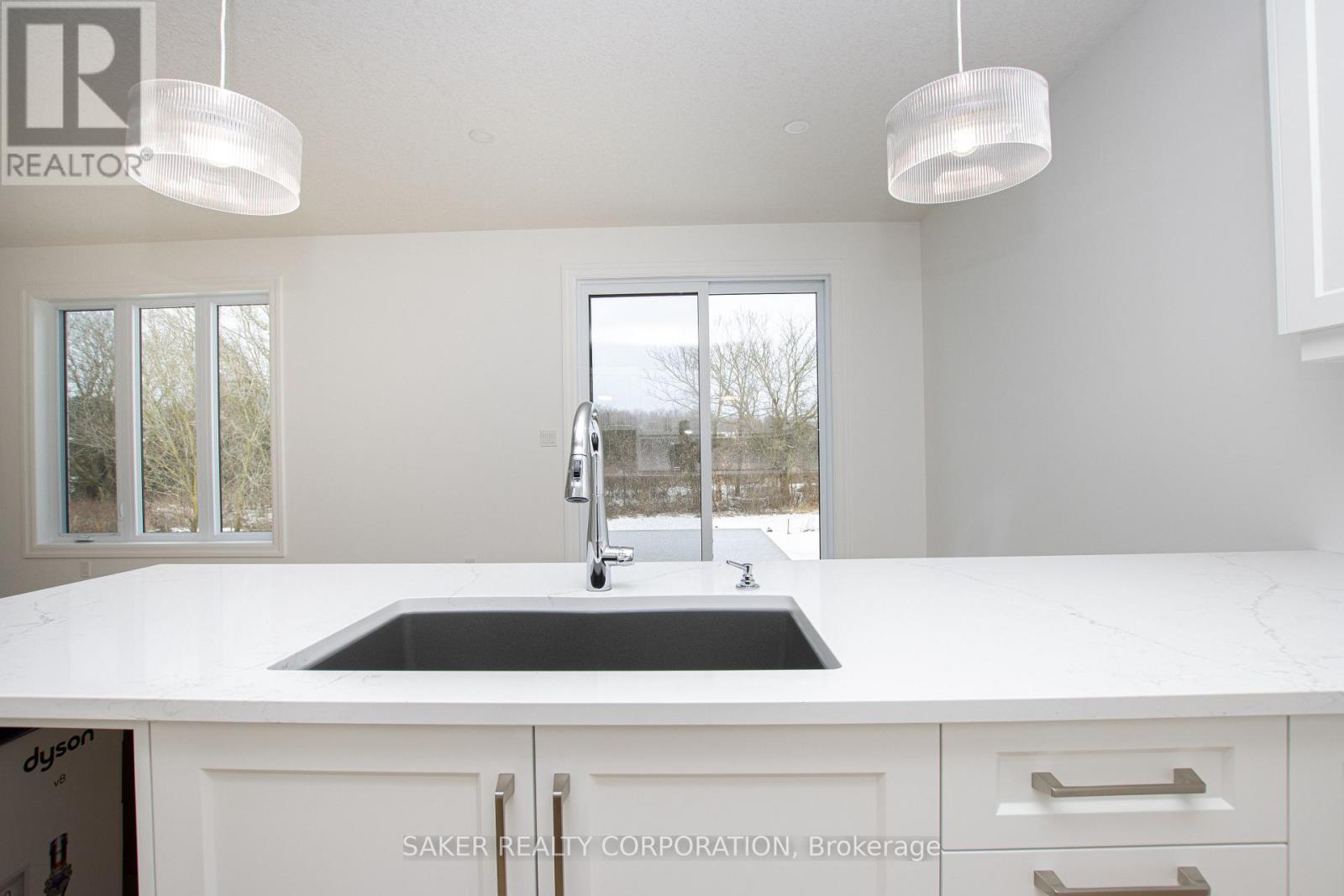 536 Regent Street, Strathroy-Caradoc, Ontario  N0L 1W0 - Photo 23 - X12668890