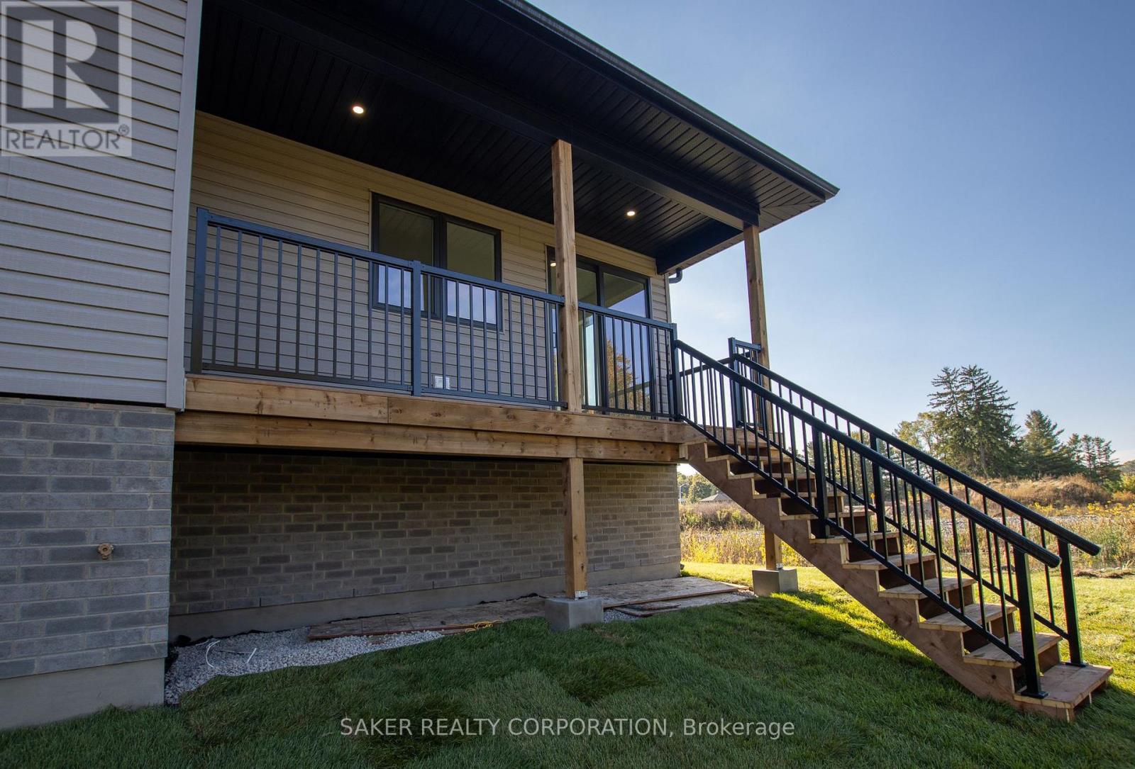 530 Regent Street, Strathroy-Caradoc, Ontario  N0L 1W0 - Photo 49 - X12669008