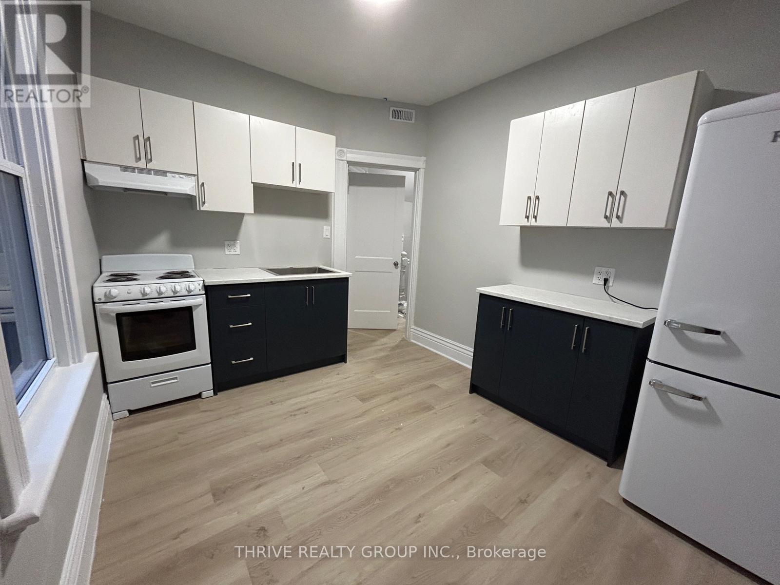 Upper - 195 Colborne Street, London East, Ontario  N6B 2S3 - Photo 2 - X12669086