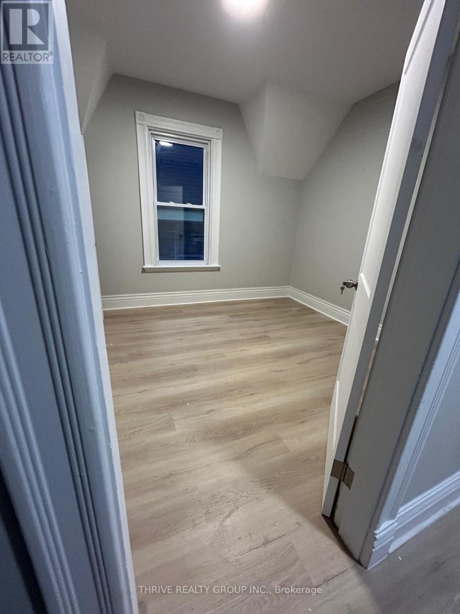 Upper - 195 Colborne Street, London East, Ontario  N6B 2S3 - Photo 6 - X12669086