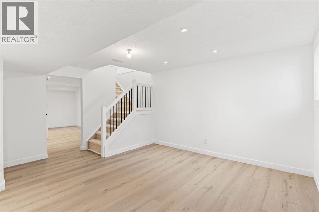 111 Macewan Glen Close Nw, Calgary, Alberta  T3K 2C2 - Photo 28 - A2273034