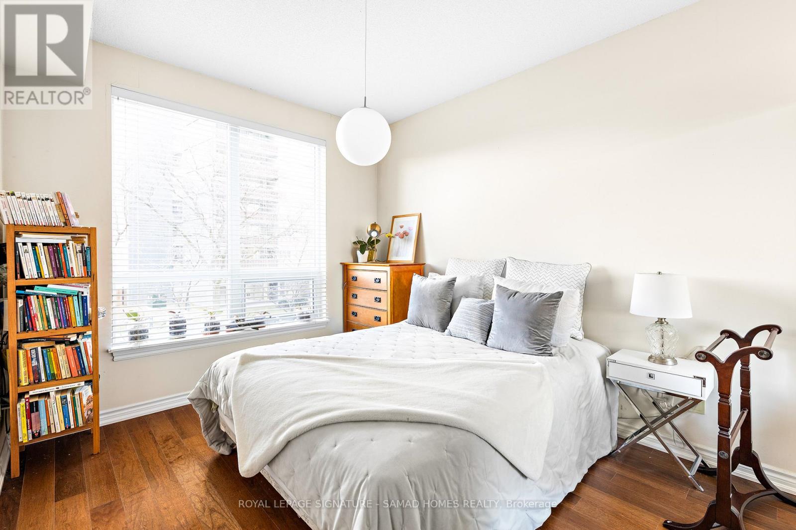 215 - 1135 Royal York Road, Toronto, Ontario  M9A 0C3 - Photo 13 - W12668768