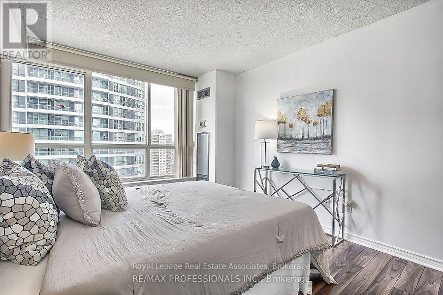 511 - 55 Elm Drive W, Mississauga, Ontario  L5B 3Z3 - Photo 11 - W12668816