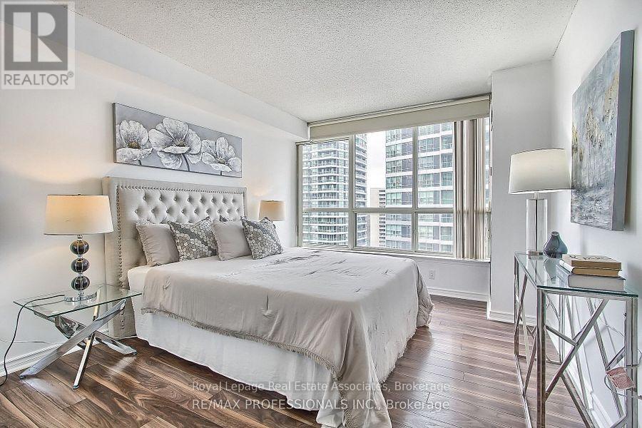 511 - 55 Elm Drive W, Mississauga, Ontario  L5B 3Z3 - Photo 12 - W12668816