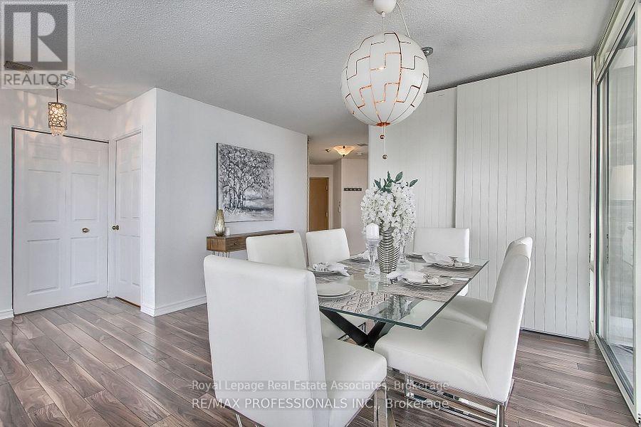 511 - 55 Elm Drive W, Mississauga, Ontario  L5B 3Z3 - Photo 19 - W12668816