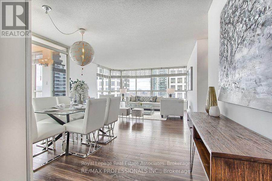 511 - 55 Elm Drive W, Mississauga, Ontario  L5B 3Z3 - Photo 3 - W12668816