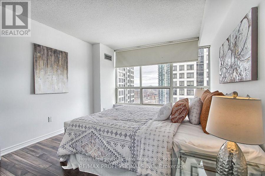 511 - 55 Elm Drive W, Mississauga, Ontario  L5B 3Z3 - Photo 7 - W12668816