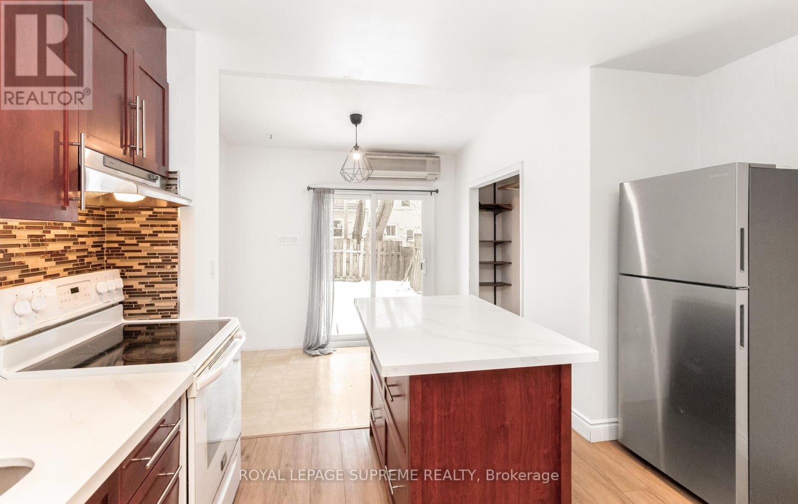 13 Royal Street, Toronto, Ontario  M6N 3Z3 - Photo 11 - W12668834