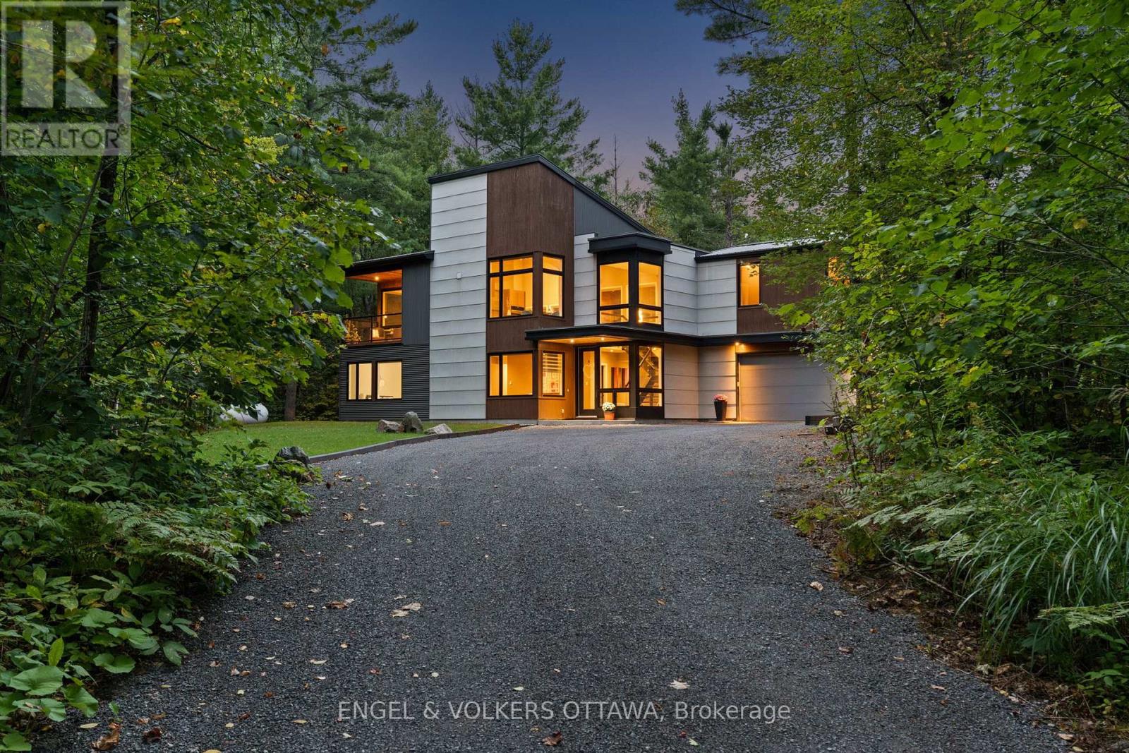 108 EDITH MARGARET PLACE, Ottawa, Ontario