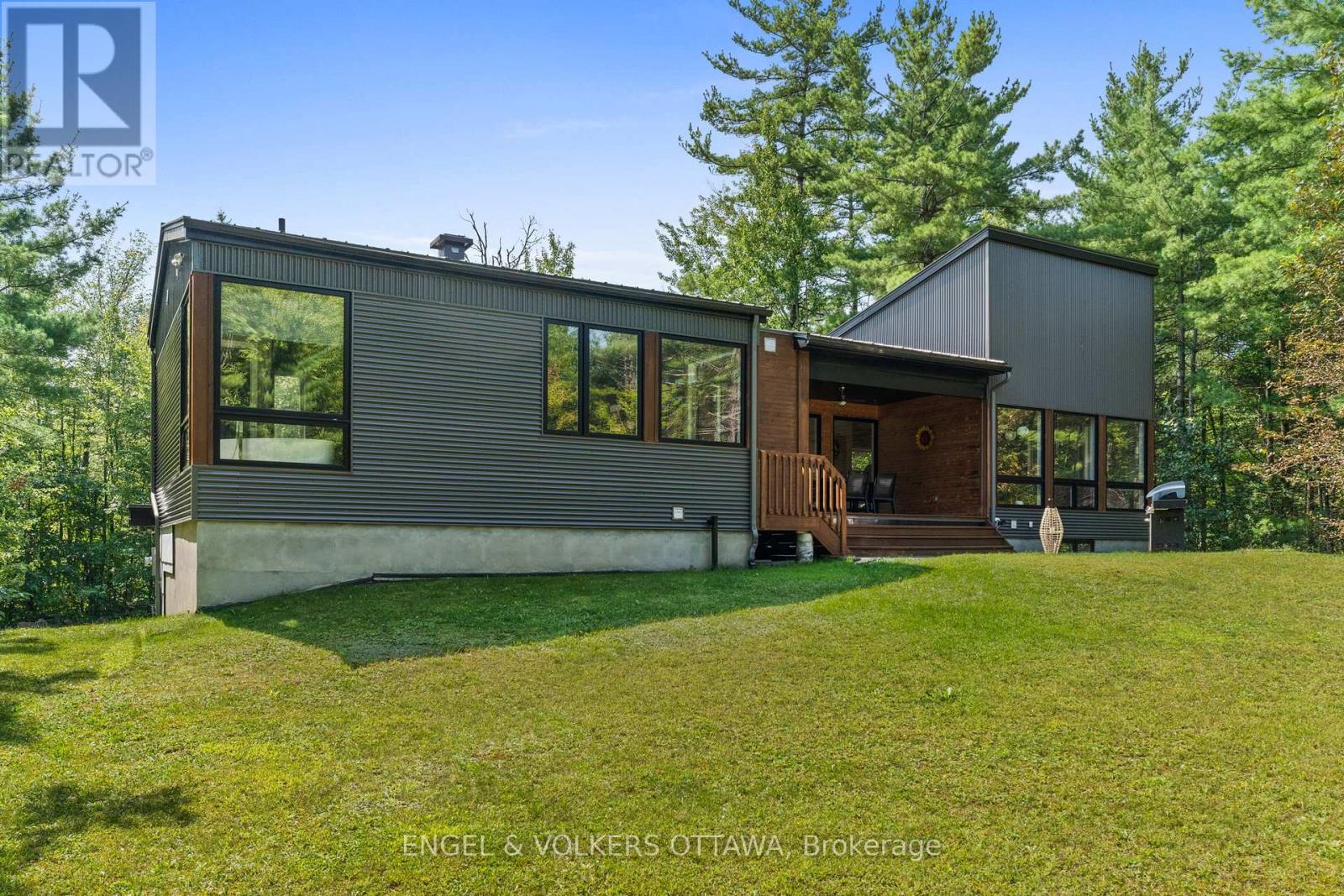 108 Edith Margaret Place, Ottawa, Ontario  K2W 1A8 - Photo 41 - X12331237