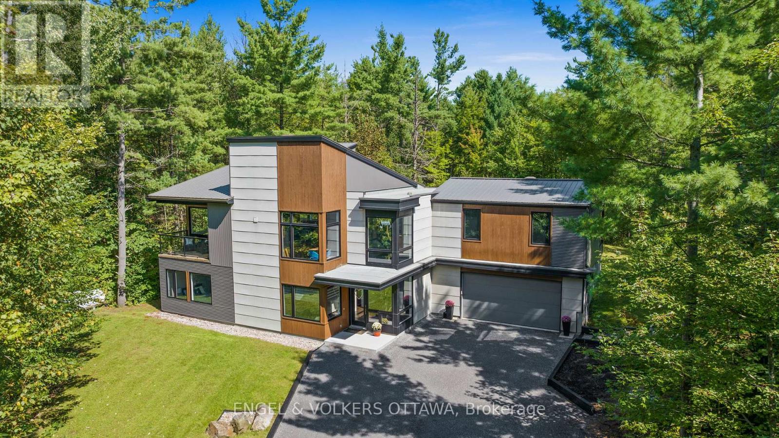 108 Edith Margaret Place, Ottawa, Ontario  K2W 1A8 - Photo 50 - X12331237