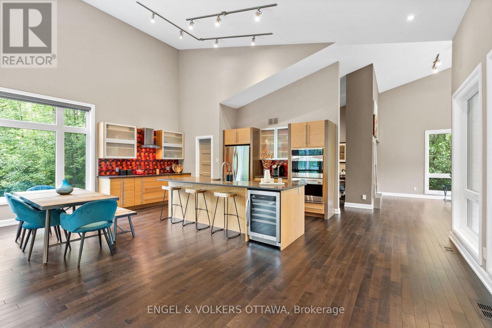 108 Edith Margaret Place, Ottawa, Ontario  K2W 1A8 - Photo 9 - X12331237