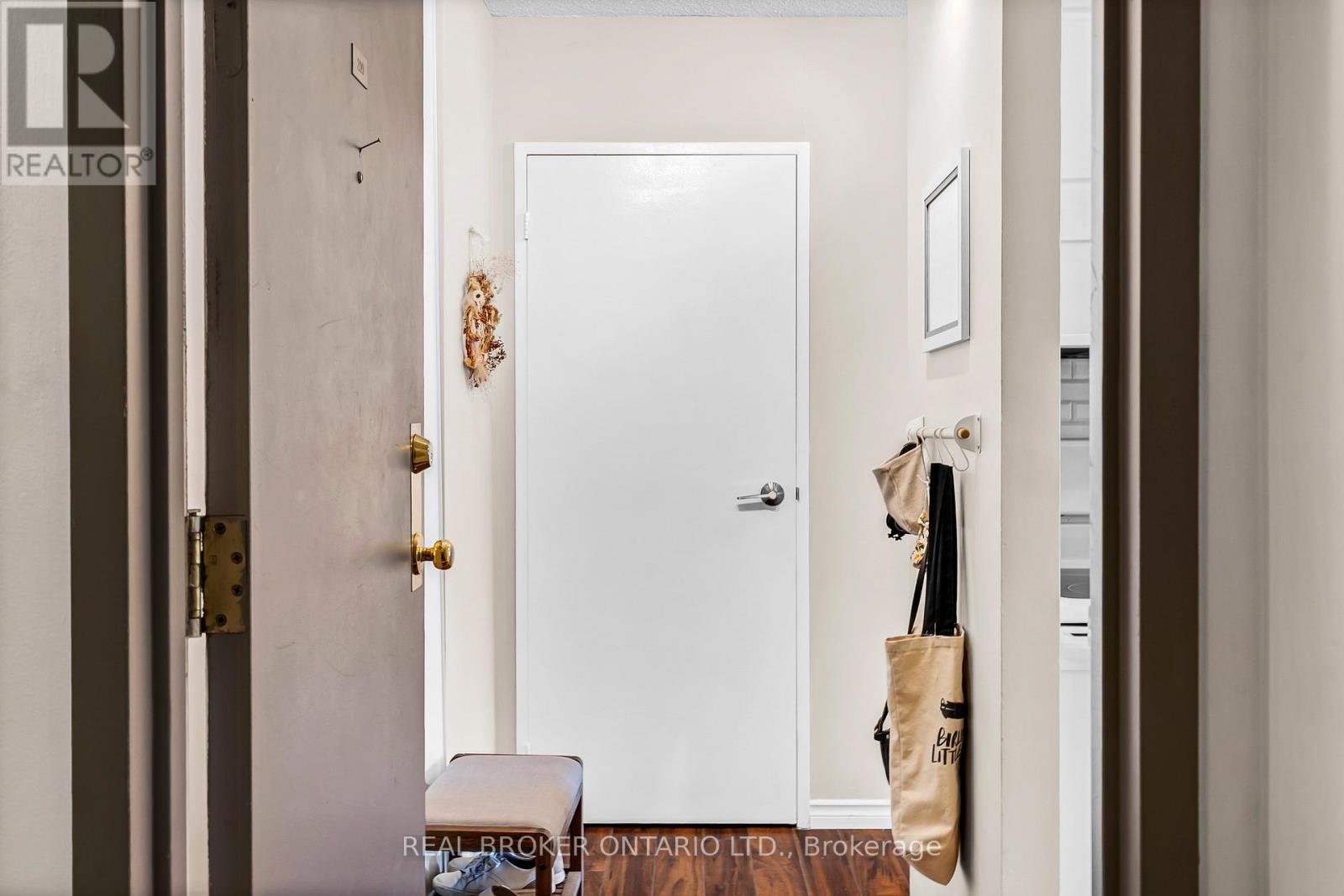 209 - 110 Forward Avenue, Ottawa, Ontario  K1Y 4S9 - Photo 4 - X12668888