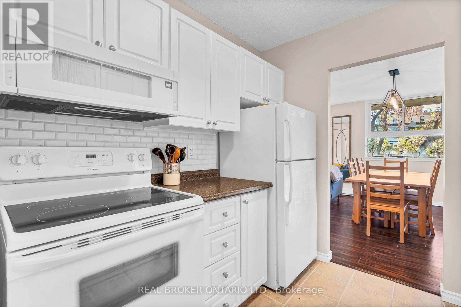 209 - 110 Forward Avenue, Ottawa, Ontario  K1Y 4S9 - Photo 9 - X12668888