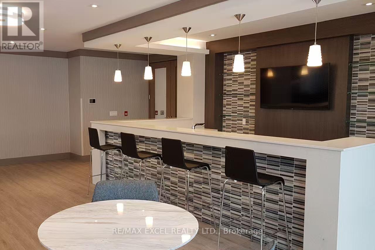 818 - 15 Water Walk Drive, Markham, Ontario  L6G 0G2 - Photo 17 - N12659060