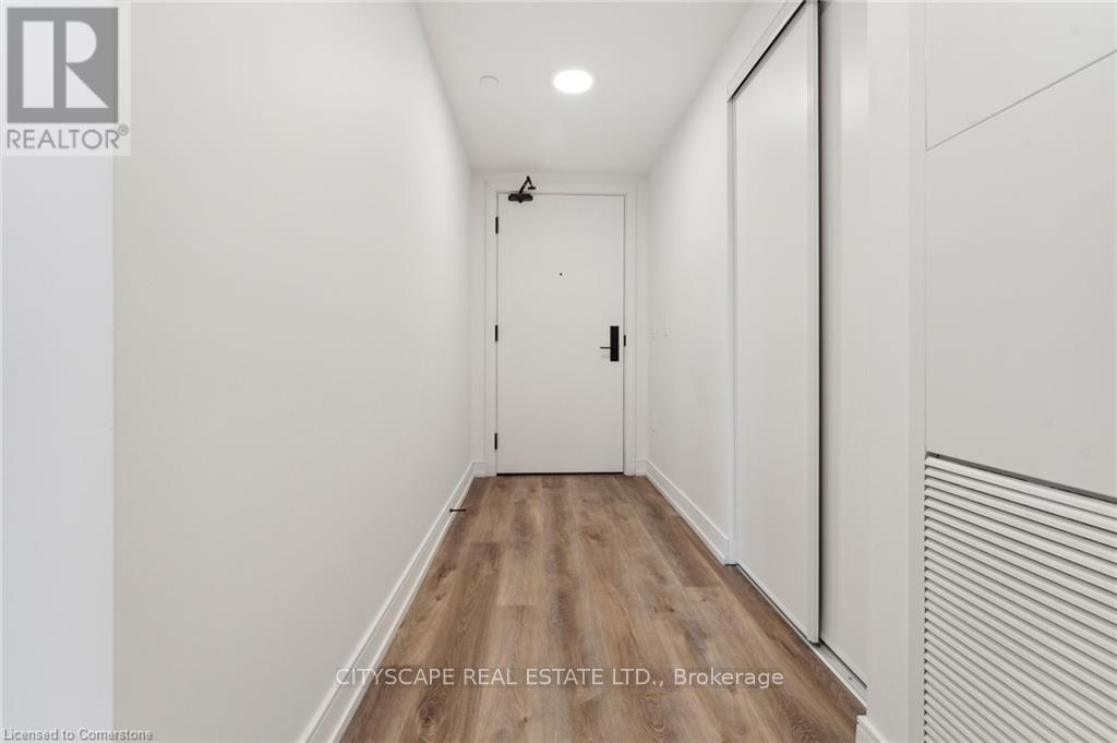 534 - 1 Jarvis Street, Hamilton, Ontario  L8R 3J2 - Photo 4 - X12668734