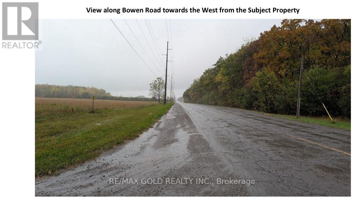 2029 Laur Drive, Fort Erie, Ontario  L2A 5M4 - Photo 3 - X12668754