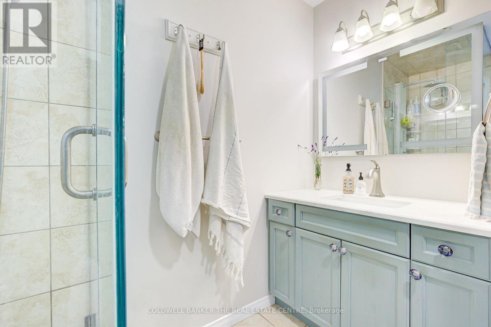 83 Inwood Crescent, Kitchener, Ontario  N2M 2L9 - Photo 22 - X12668802