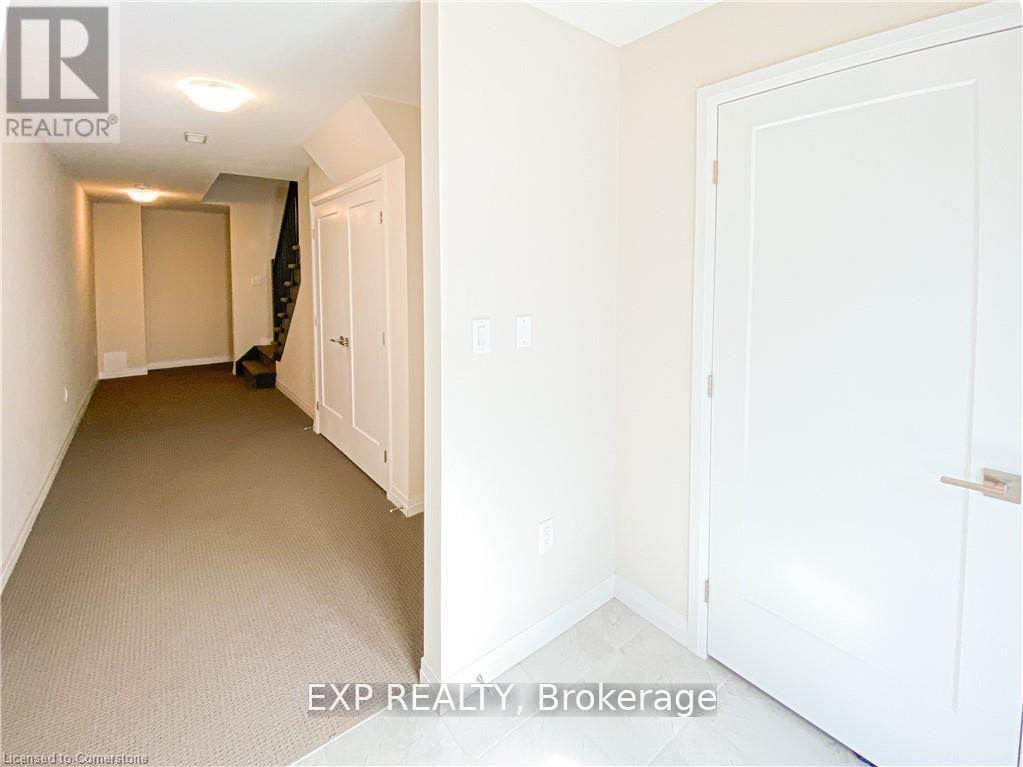 6 Ritchie Lane, Hamilton, Ontario  L9G 0H2 - Photo 2 - X12668856