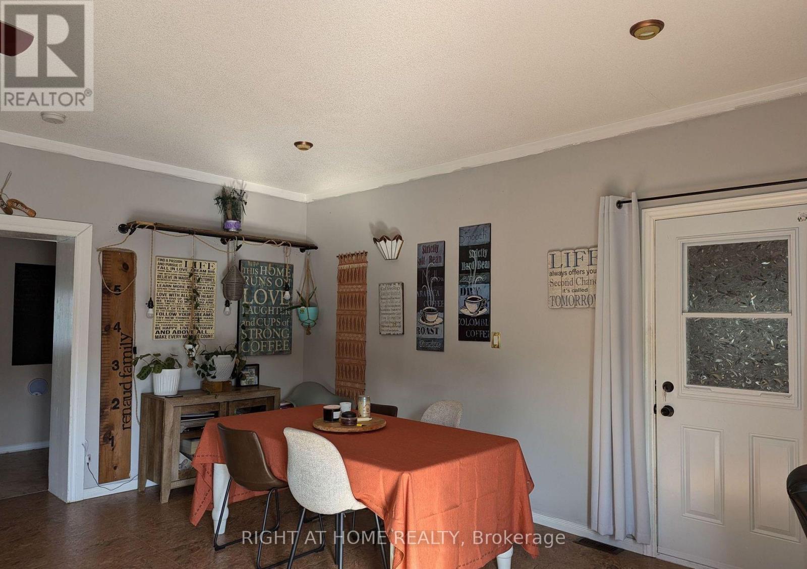 521 Mccool Street, Mattawa, Ontario  P0H 1V0 - Photo 6 - X12668862