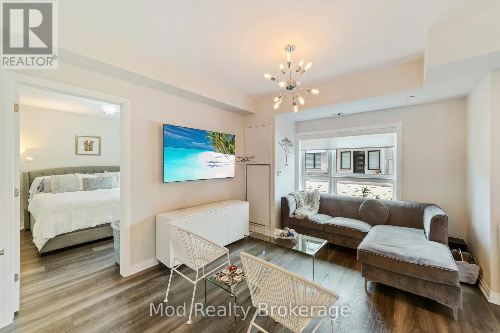 129 - 128 Grovewood Common, Oakville, Ontario  L6H 0X3 - Photo 7 - W12669064